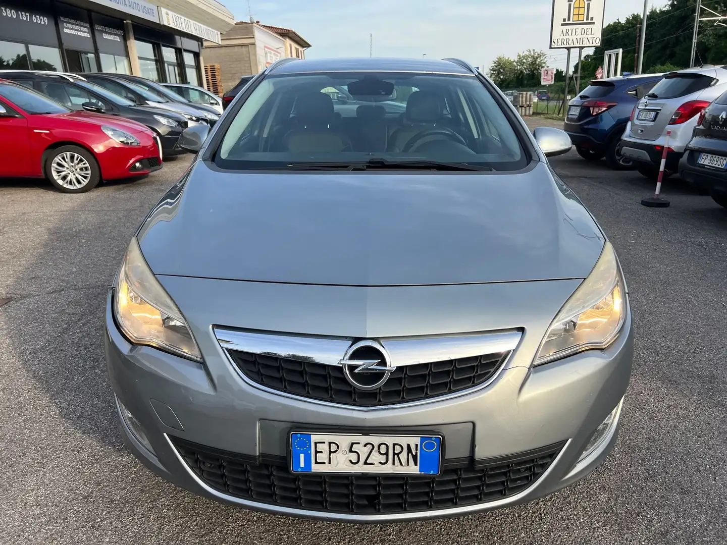 Opel Astra Sports Tourer 1.7 cdti Cosmo 110cv *UNIPRO* Argento - 2