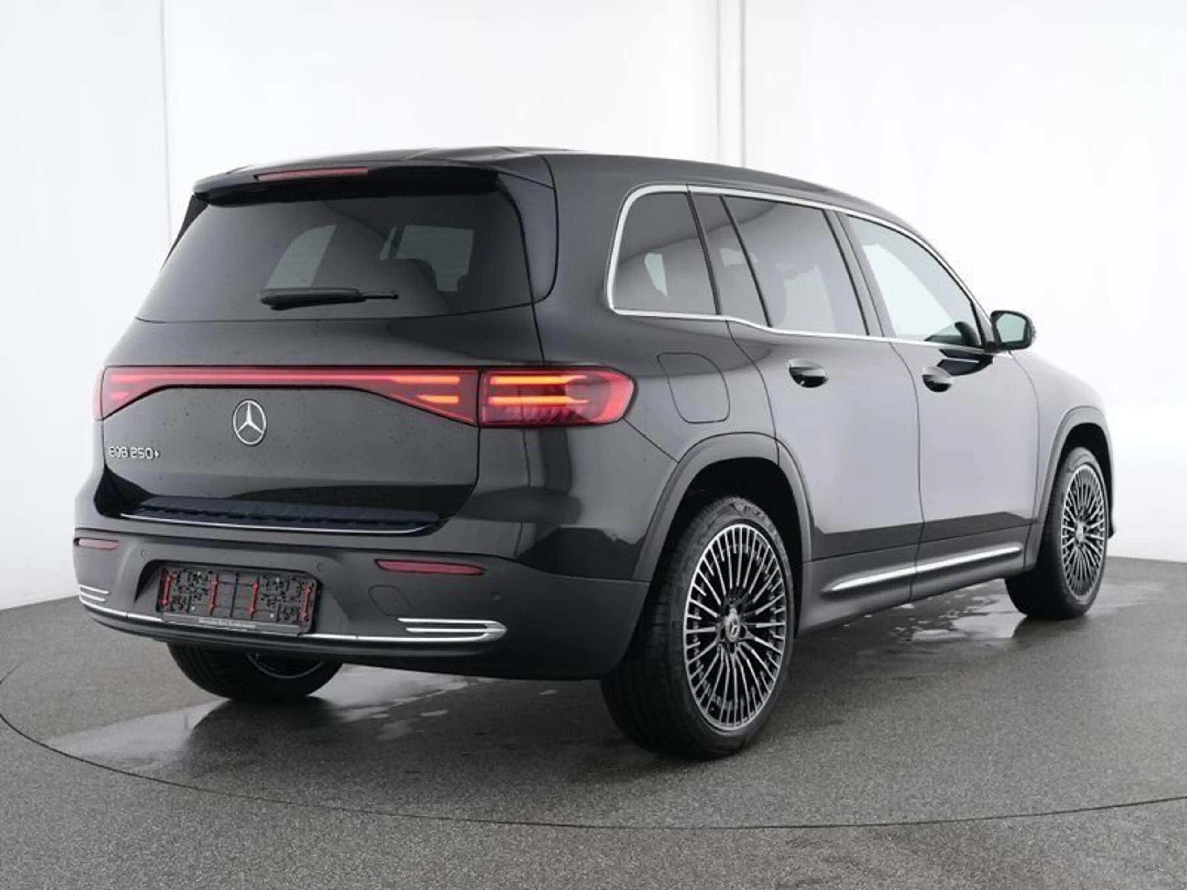 Mercedes-Benz EQB 250 PROG-ADVANCED 20"AMG WINTER KAMERA WDGS — photo 4