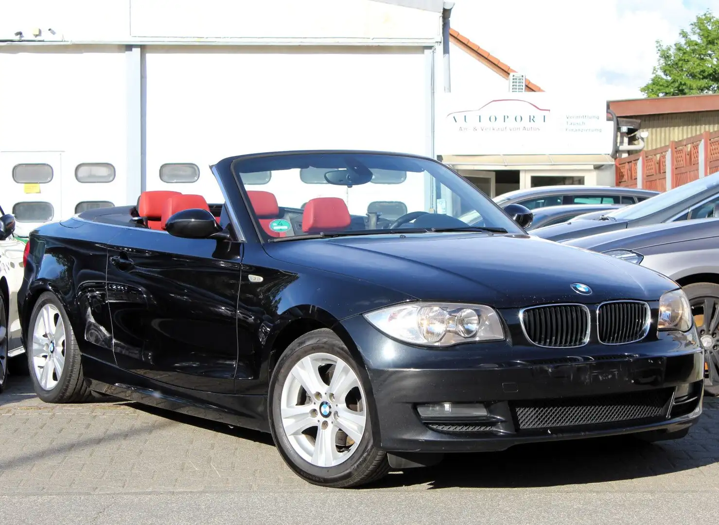 BMW 120 i Cabrio Schwarz - 2