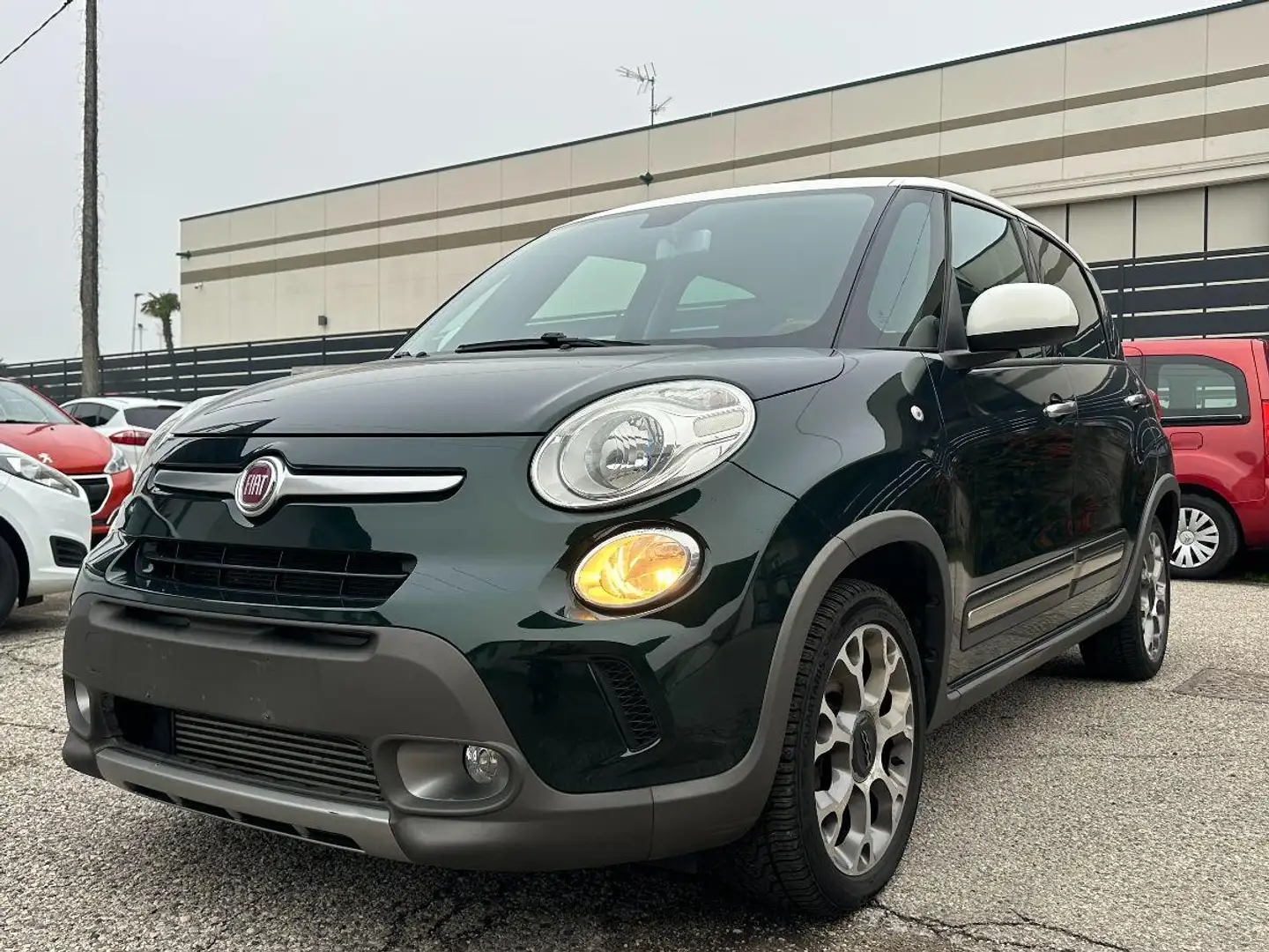 Fiat 500L 1.4 T-Jet 120 CV Lounge Groen - 2
