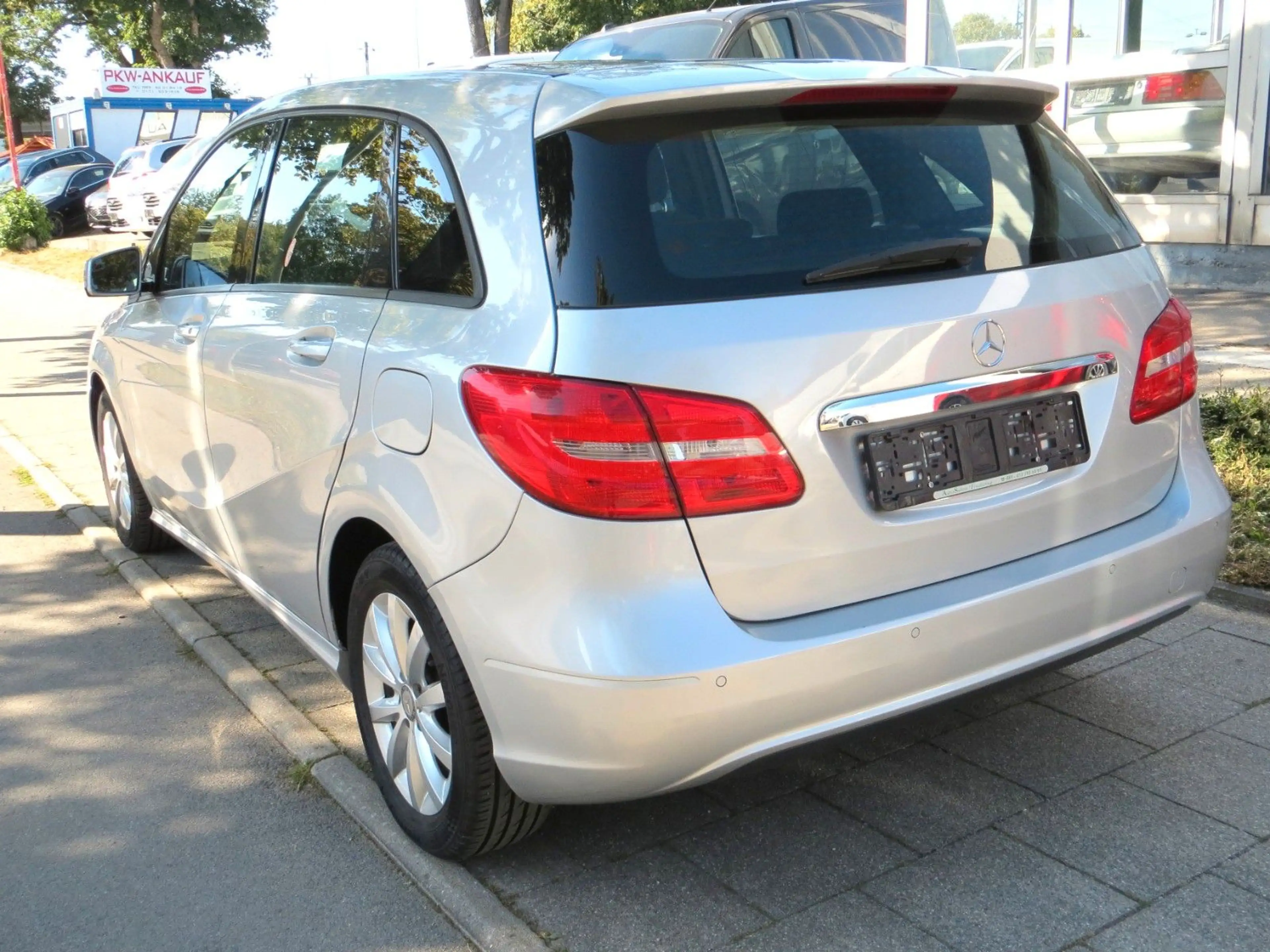 Mercedes-Benz B 200 B B 200 CDI — photo 5