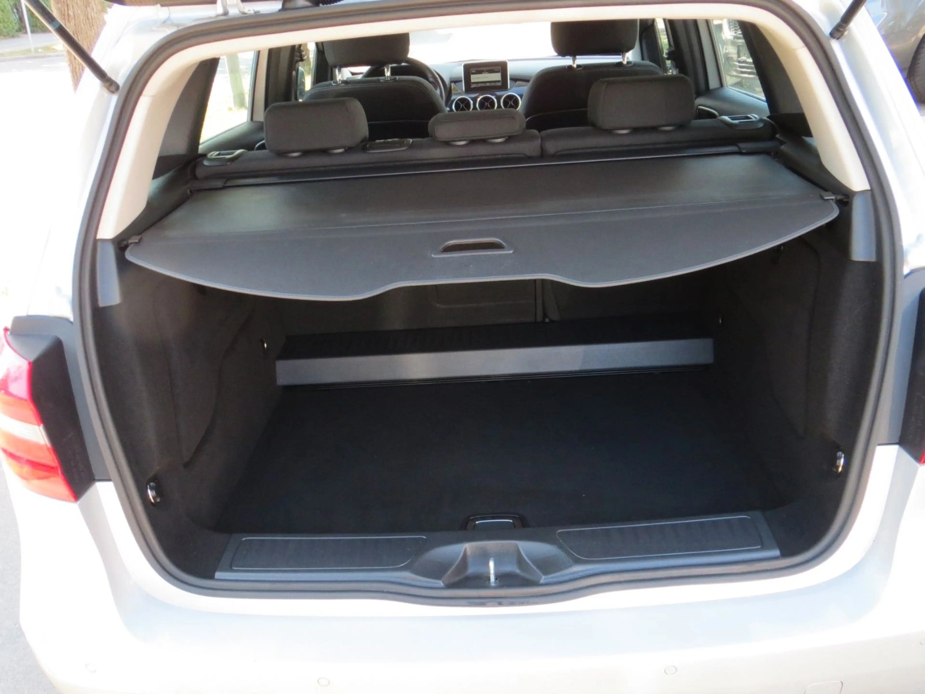 Mercedes-Benz B 200 B B 200 CDI — photo 11