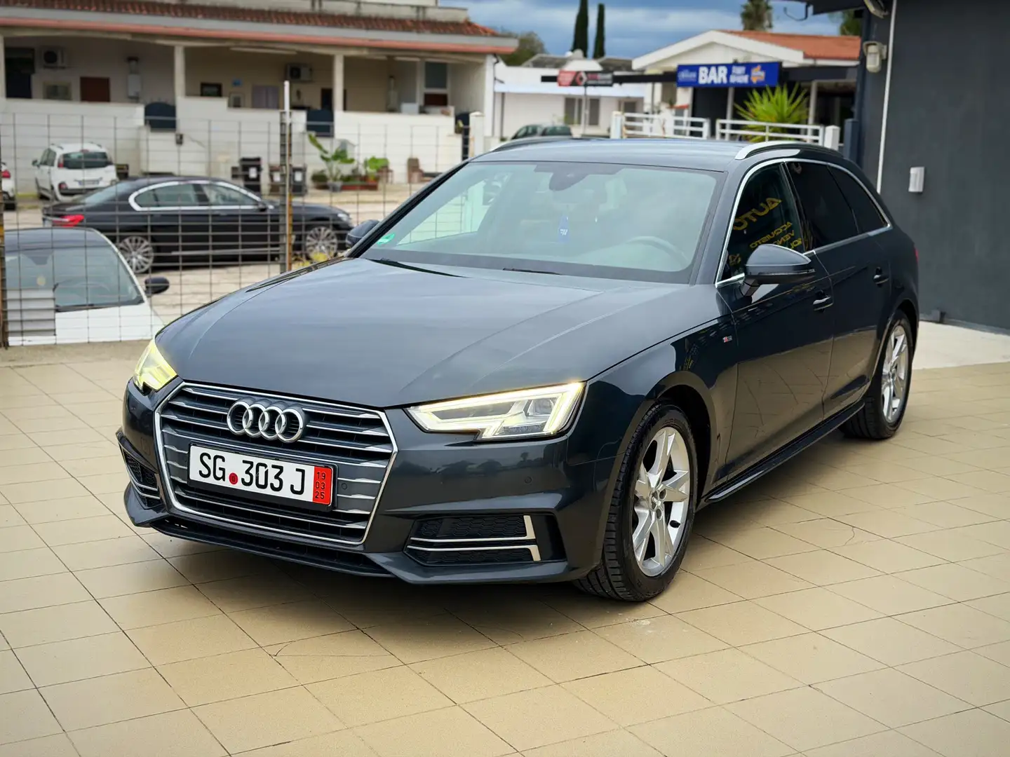 Audi A4 Avant 35 2.0 tdi S line edition 150cv s-tronic - 2