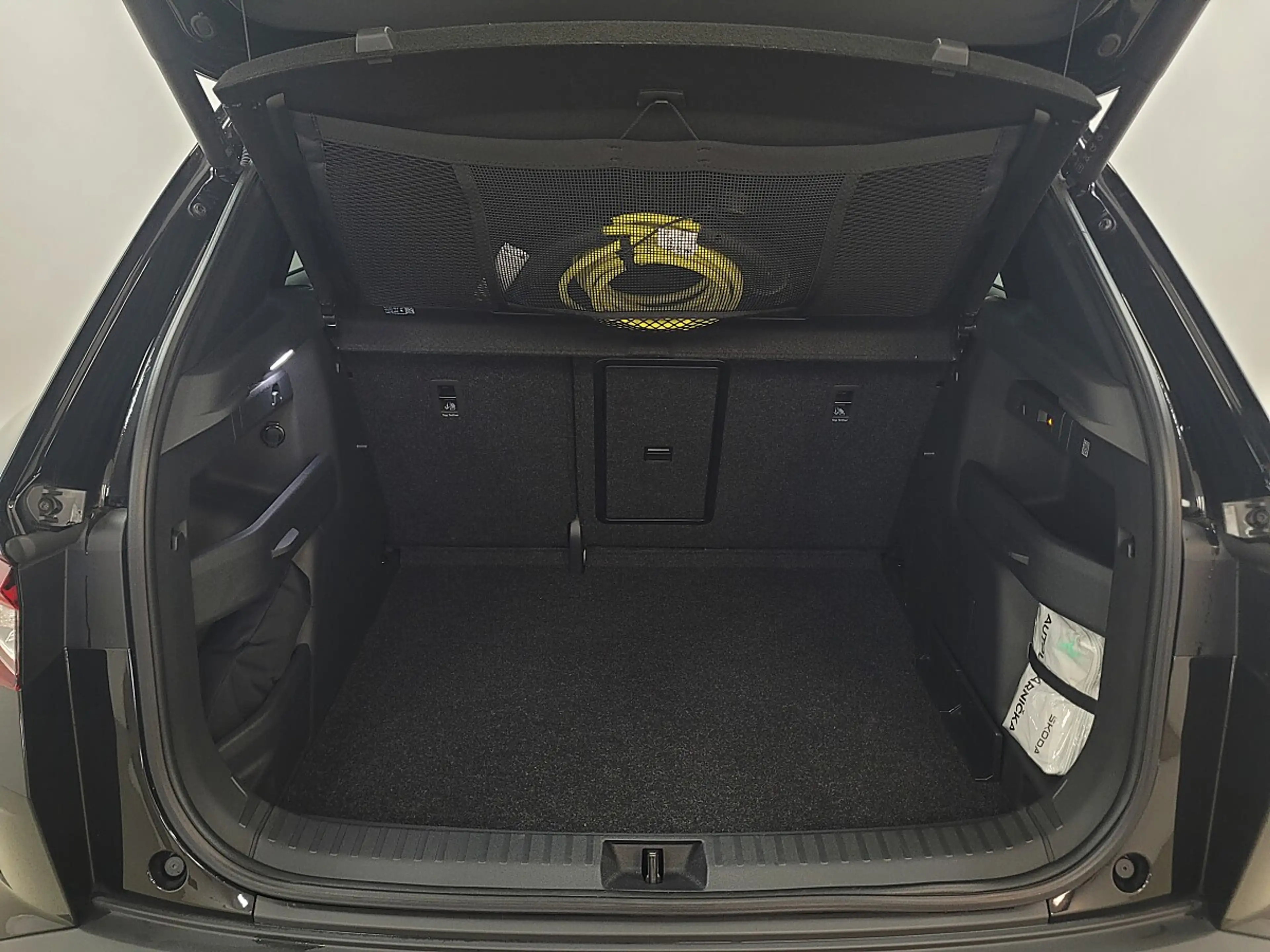 Skoda Elroq 85 82kWh Sportline AHK, Matrix-LED, Wärmep, net... — photo 13