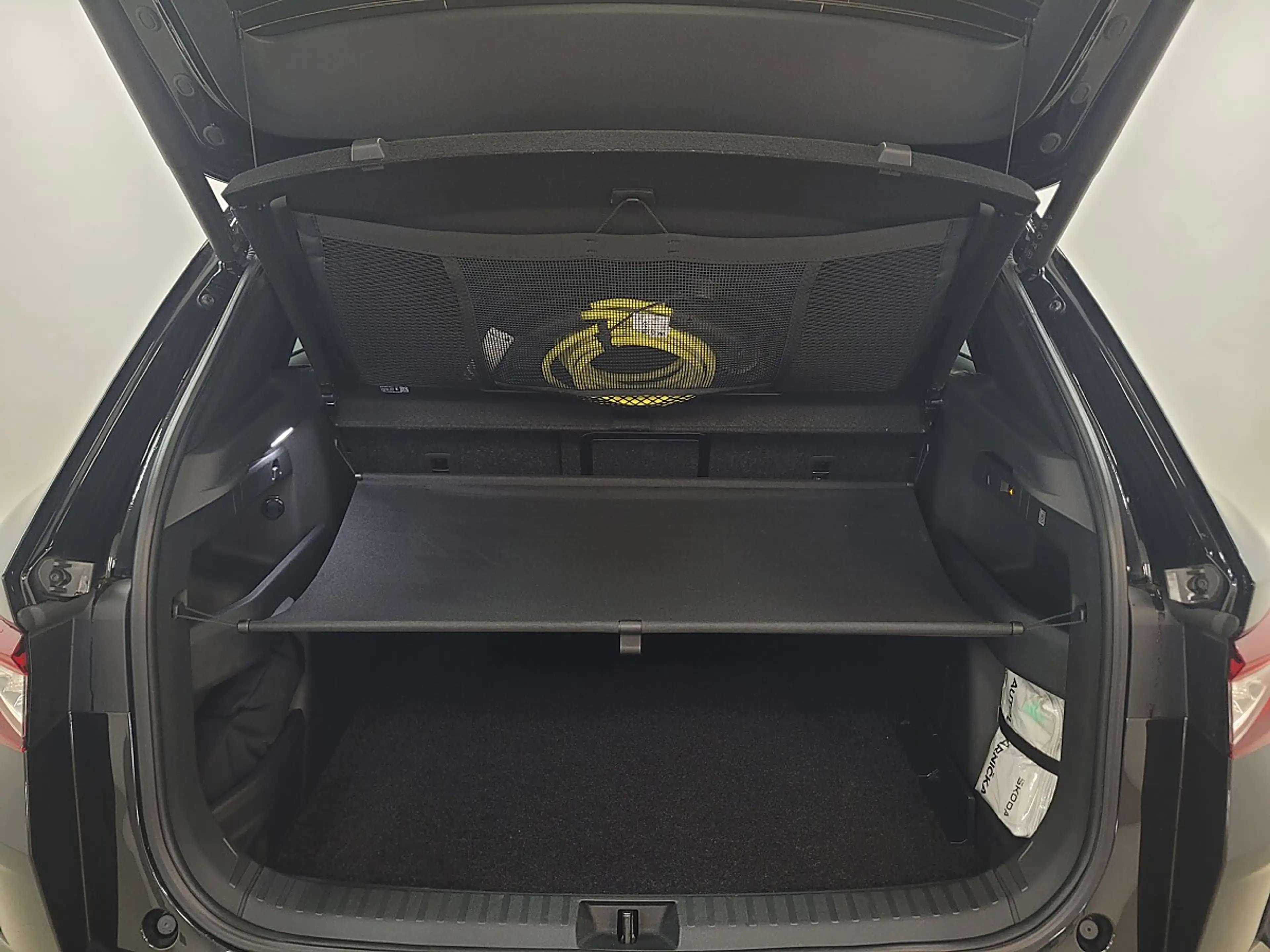 Skoda Elroq 85 82kWh Sportline AHK, Matrix-LED, Wärmep, net... — photo 12