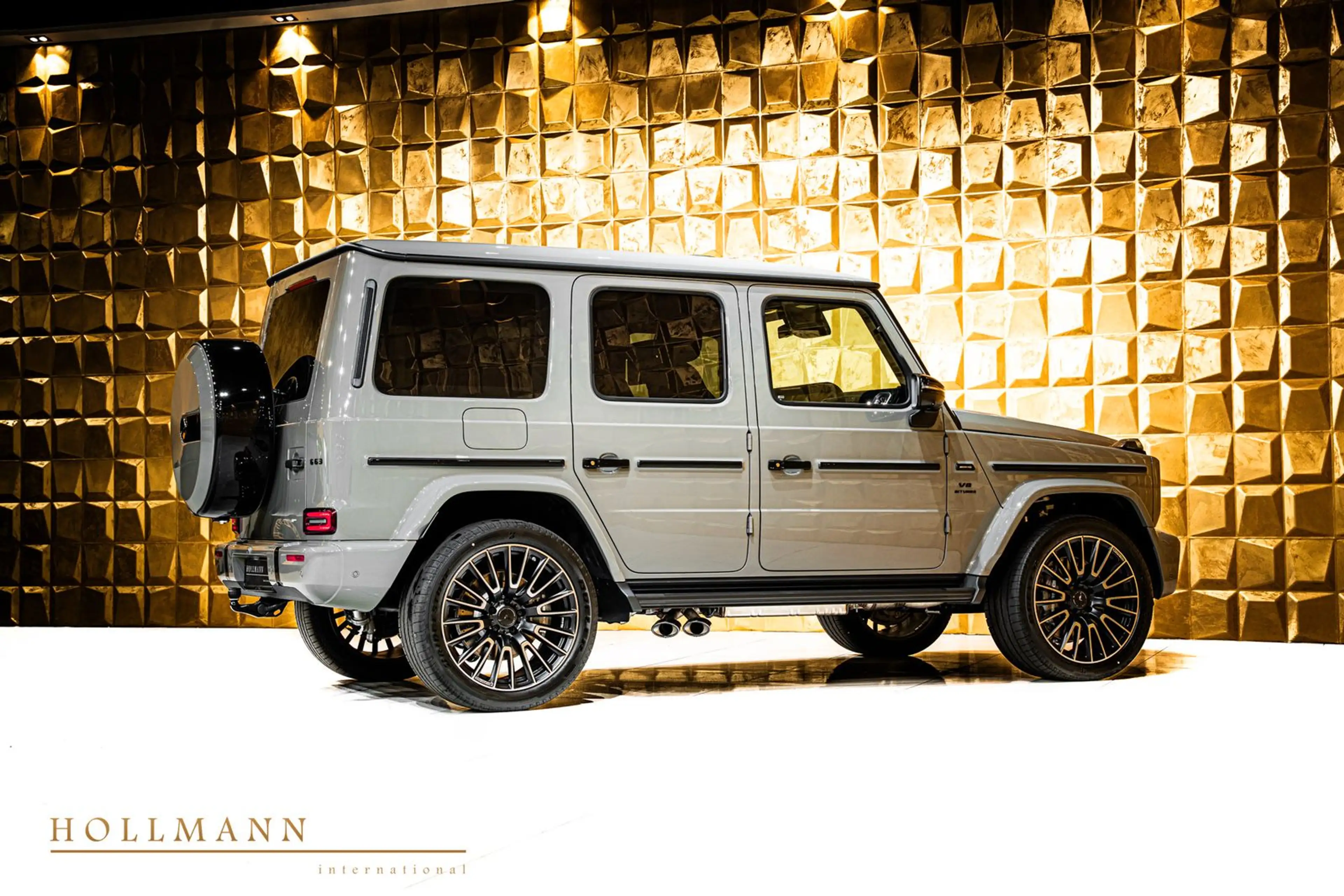Mercedes-Benz G 63 AMG + FACELIFT + CARBON + TV + MY2027 — photo 4