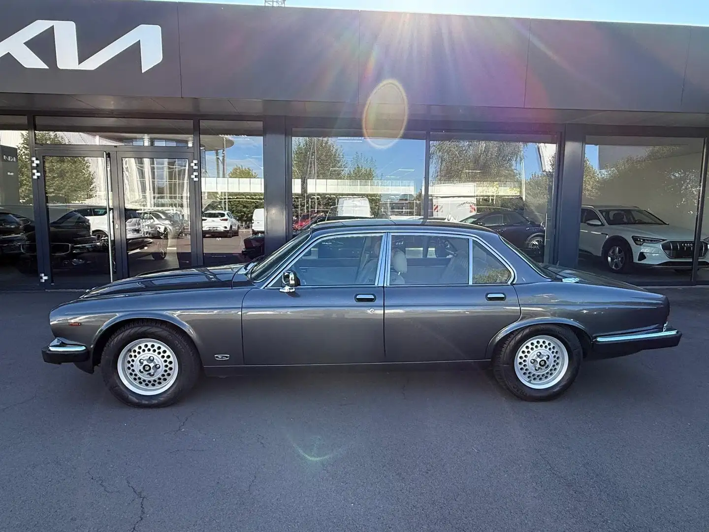 Jaguar Sovereign V12 XJ12 5.3 Serie III DK Grau - 2