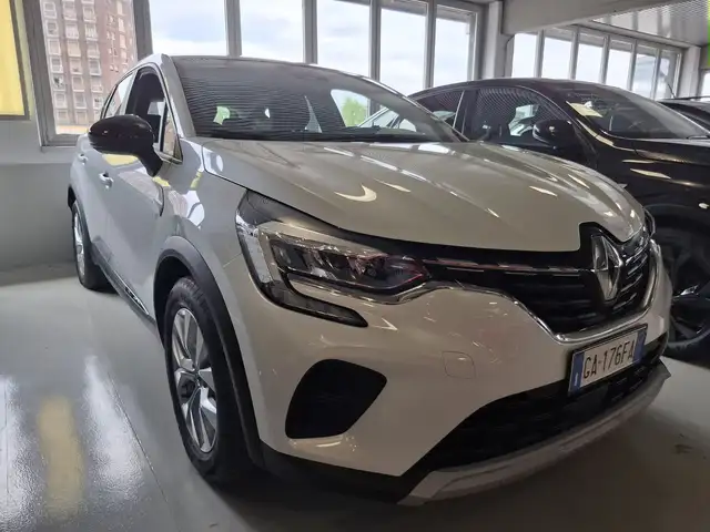 Renault Captur view 12