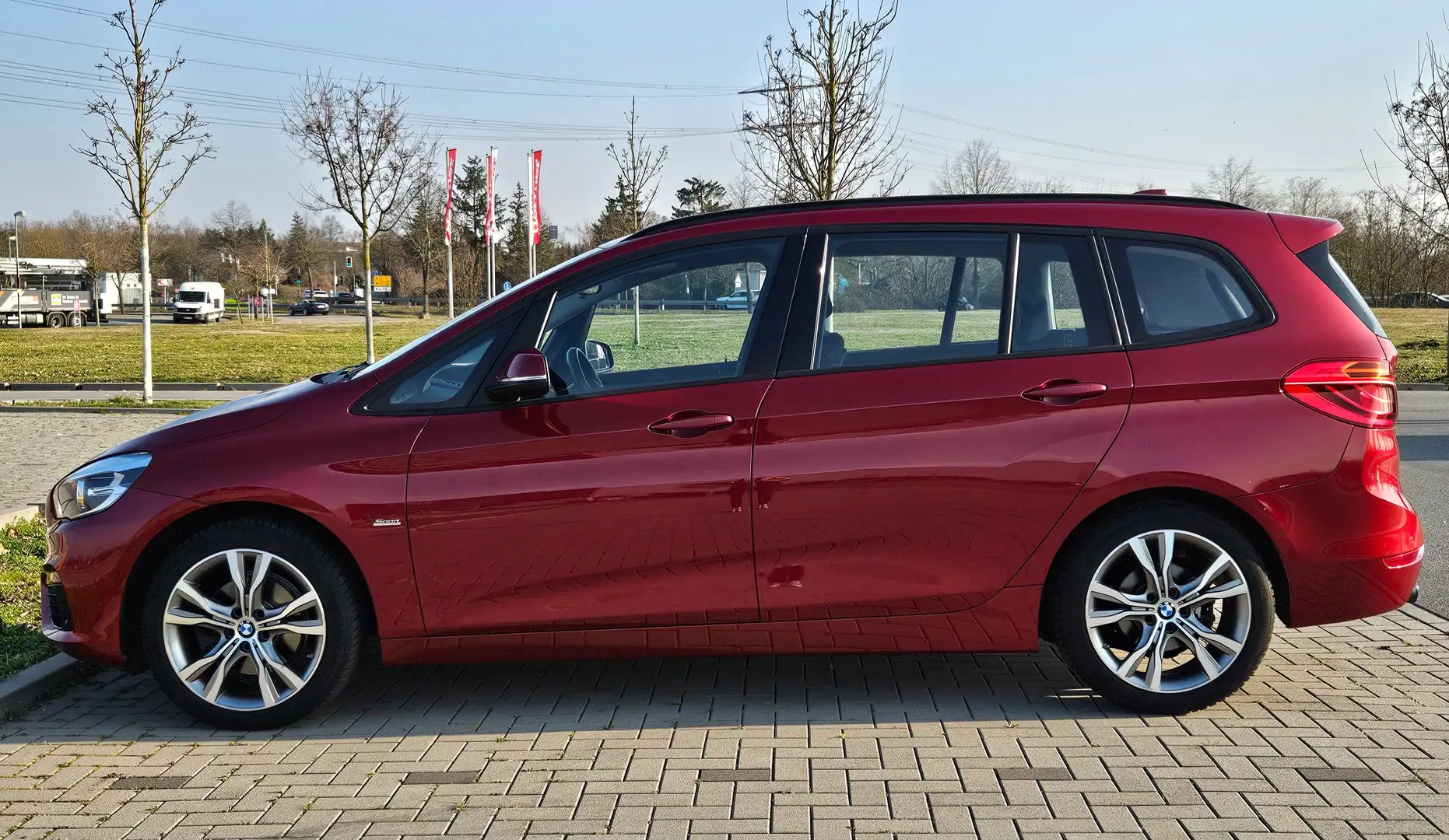 BMW 218 218i Gran Tourer Aut. Sport Line Rot - 1