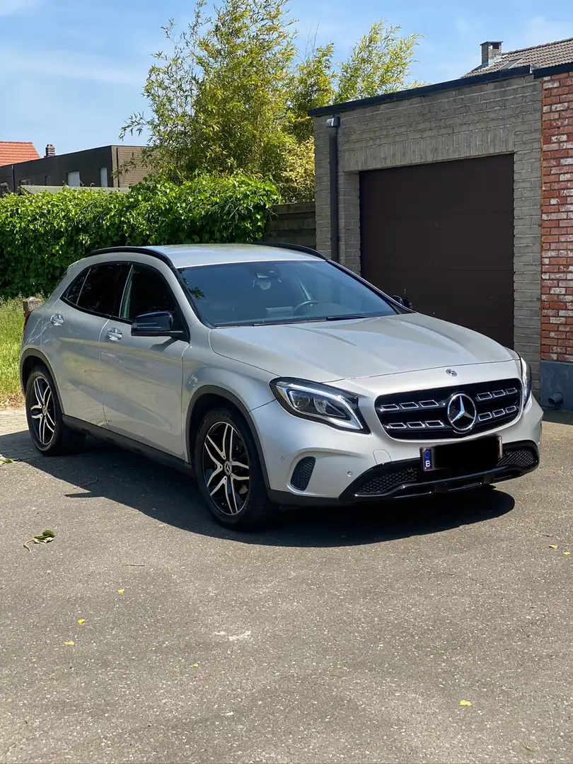 Mercedes-Benz GLA 180 - 1