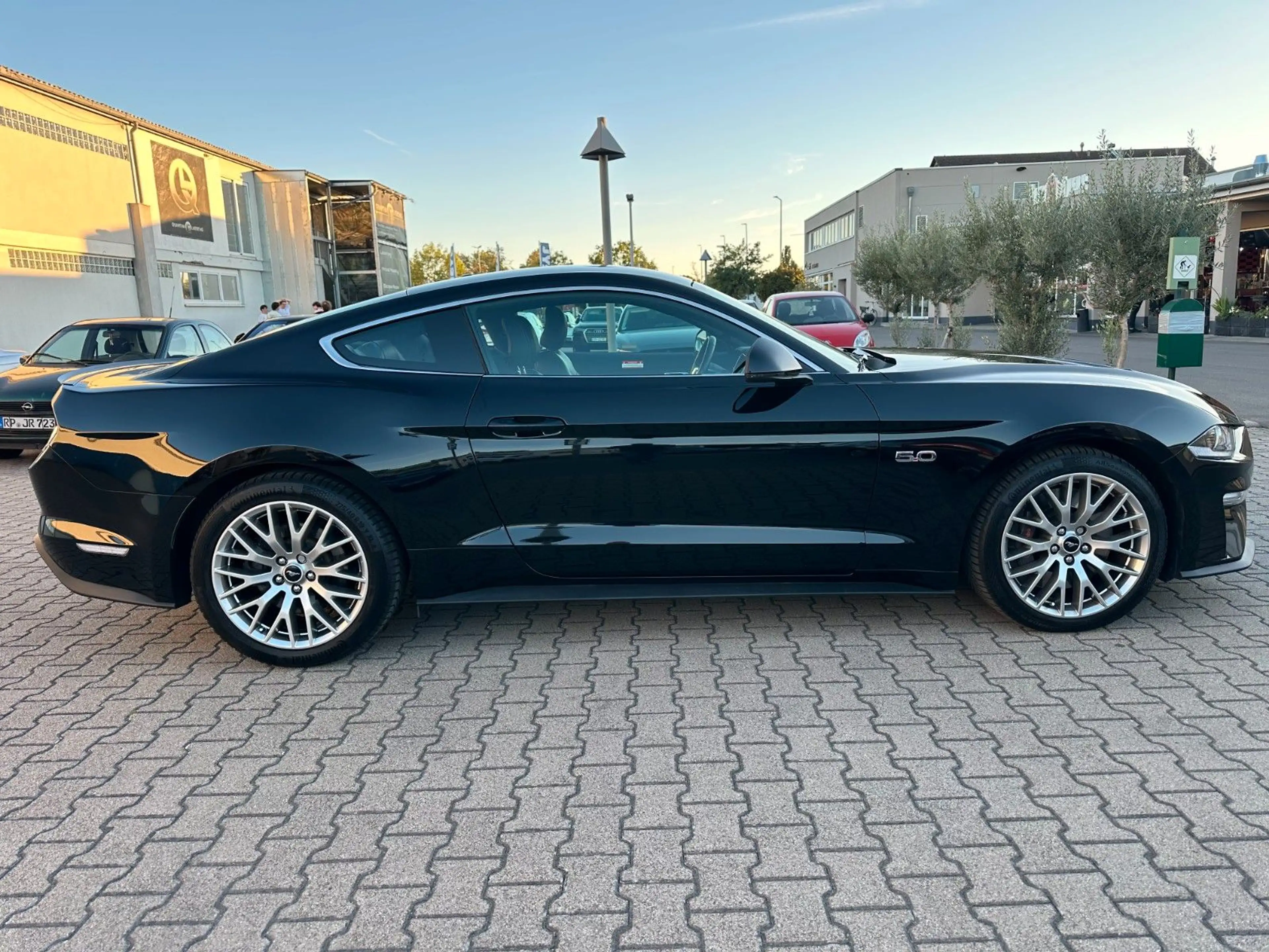 Ford Mustang GT Fastback-KAMERA-DEUTSCHES FAHRZEUG — photo 4
