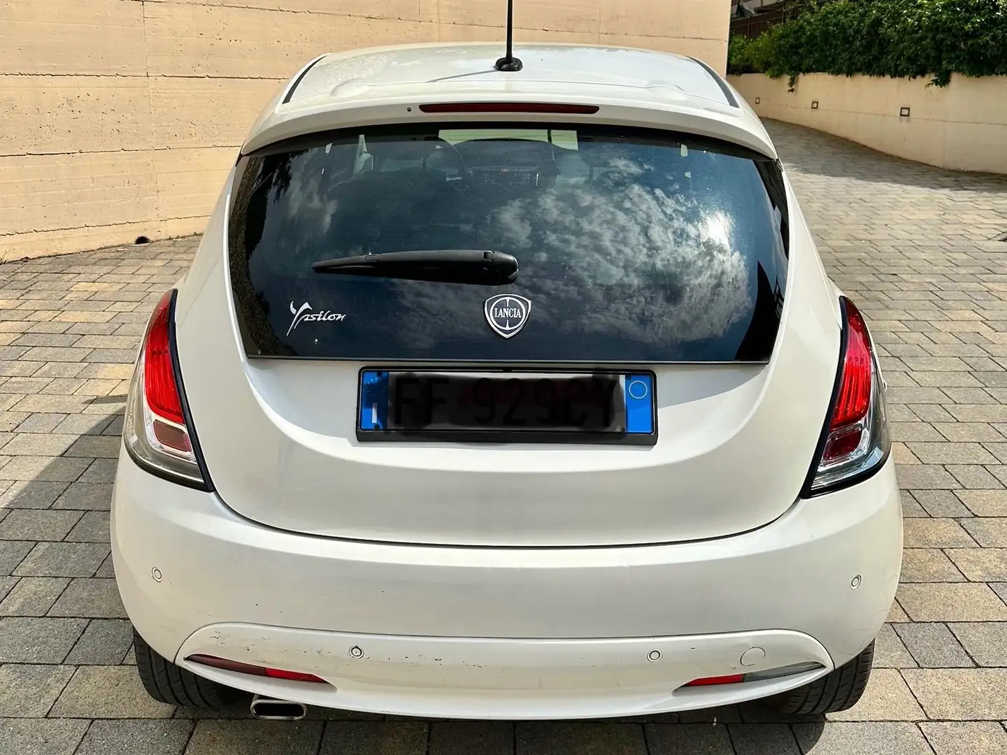 Lancia Ypsilon Ypsilon 1.3 mjt Gold s Bianco - 2