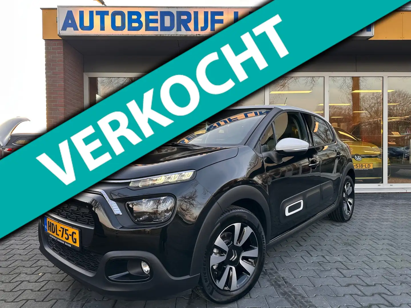 Citroen C3 1.2 PureTech Shine Stoel verwarming/Keyles start/L Zwart - 1