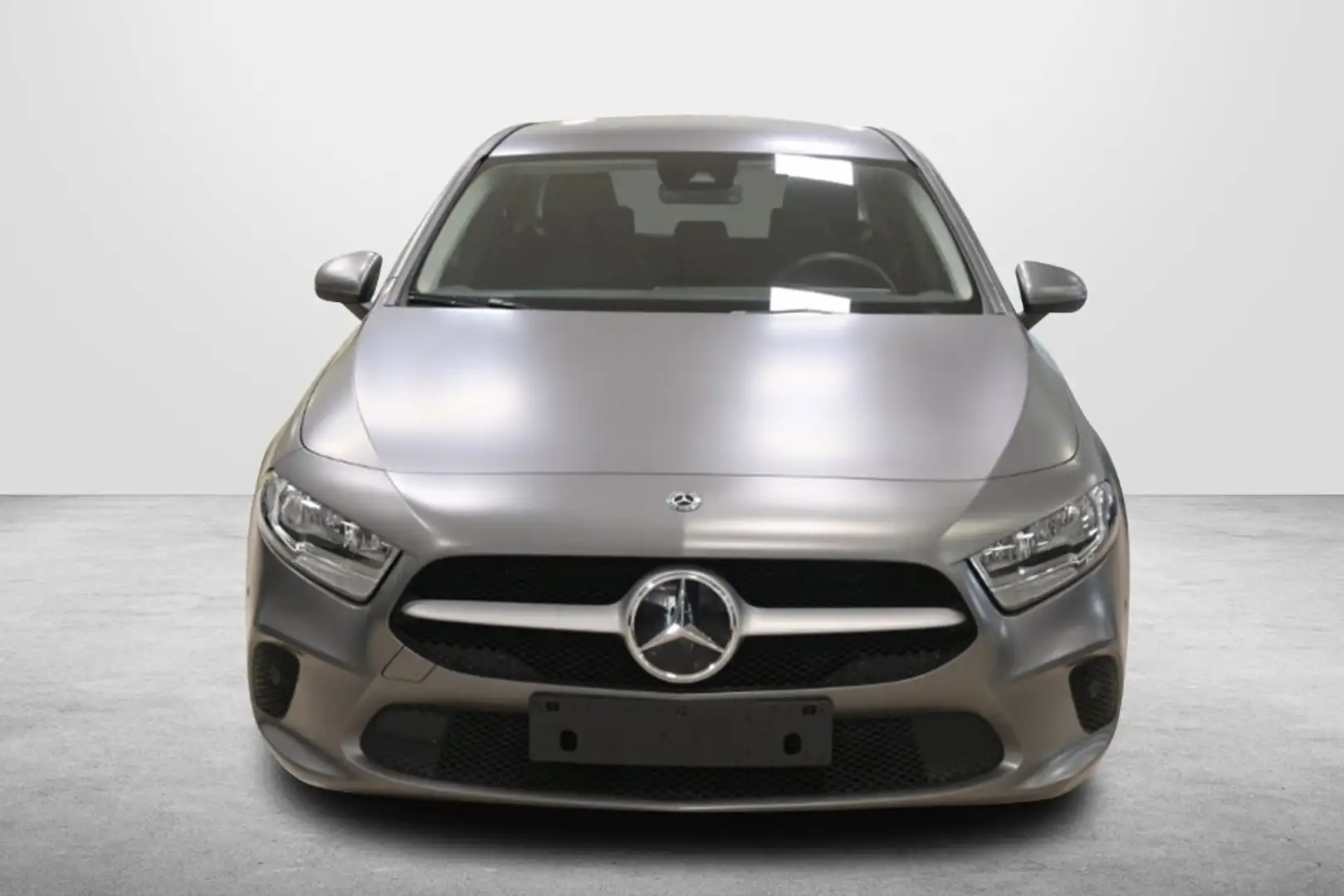 Mercedes-Benz A 180 A 180 d Business Sedan Gris - 2