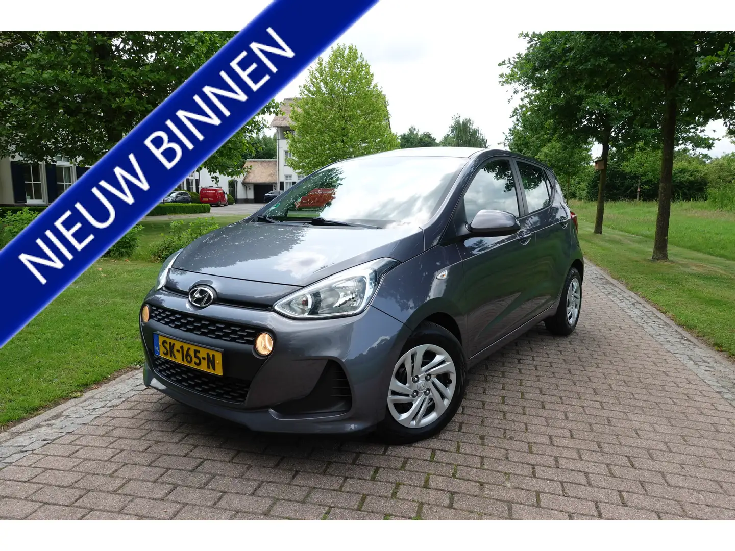 Hyundai i10 1.0i Comfort | NAVI | Bluetooth | Radio | Cruise C Szürke - 1