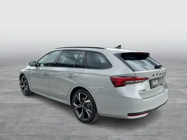 Skoda Octavia view 4