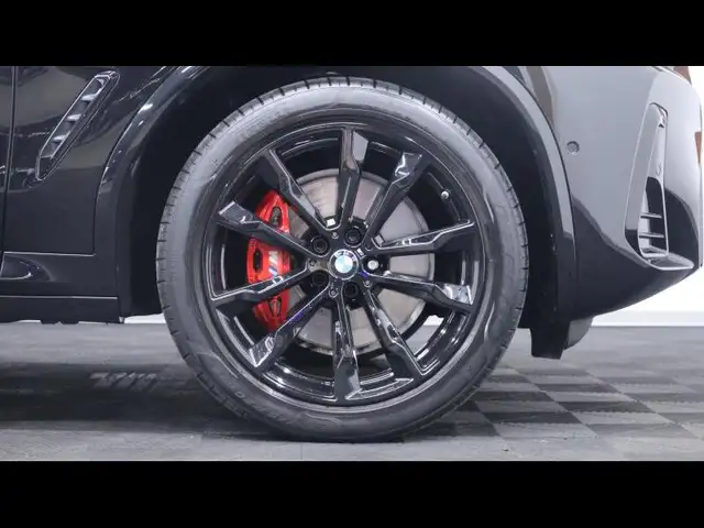 BMW X4 view 9