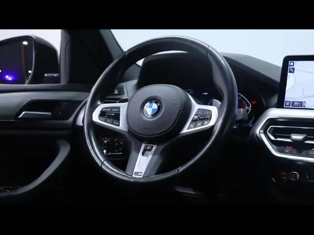 BMW X4 view 14