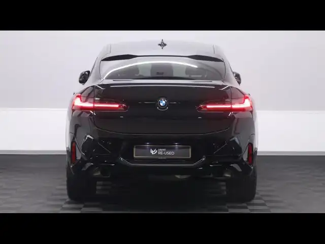 BMW X4 view 5