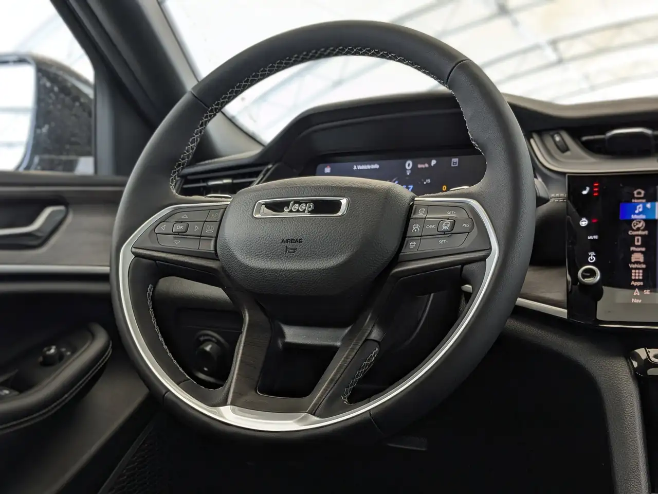 Jeep Grand Cherokee снимка Jeep Grand Cherokee