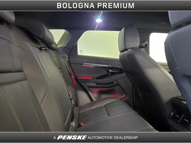 Land Rover Range Rover Evoque view 5