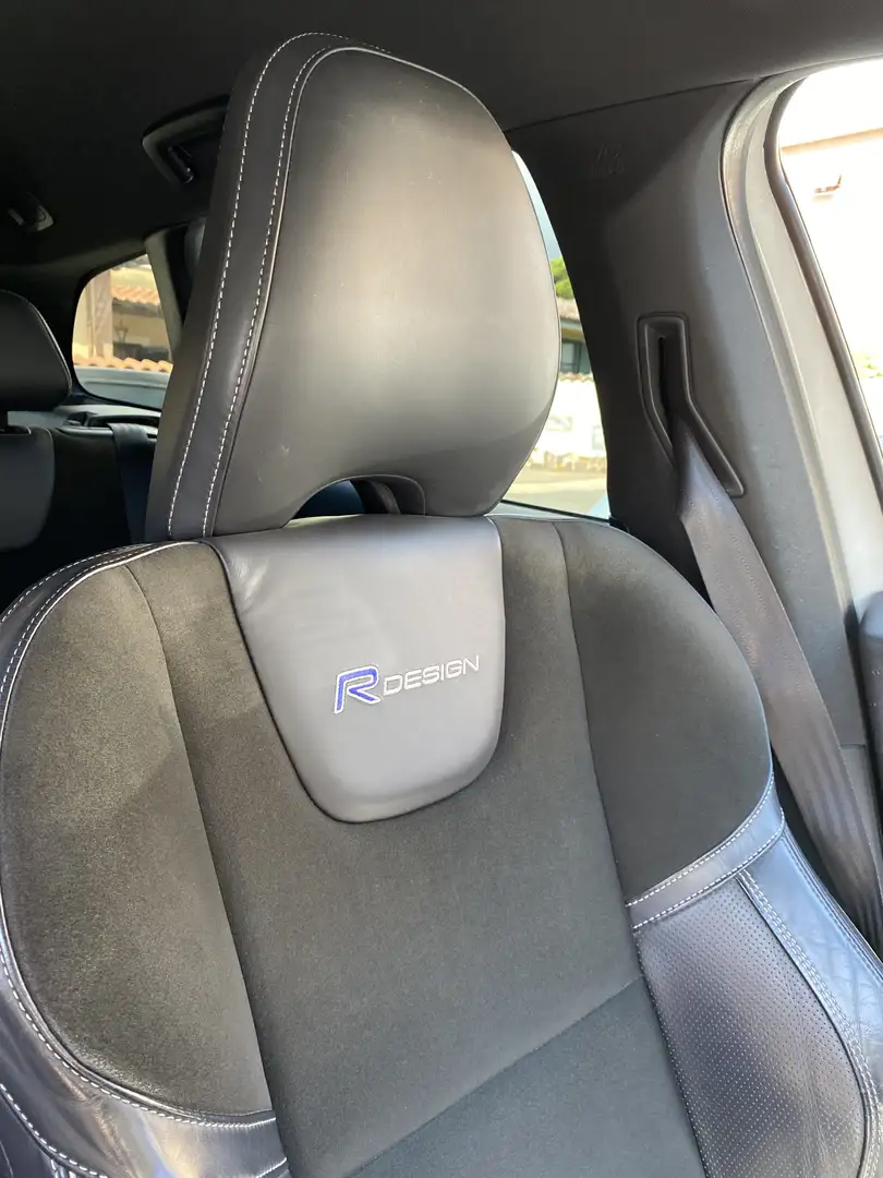Volvo XC60 2.0 d3 R-design Momentum 136cv geartronic - 1