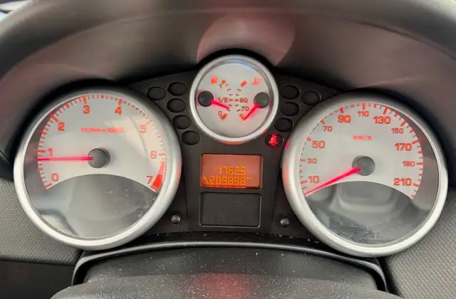 Peugeot 207 view 15