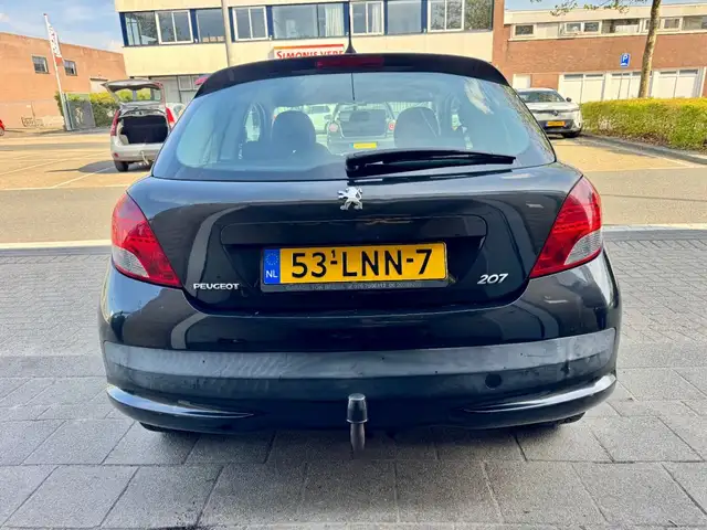 Peugeot 207 view 7