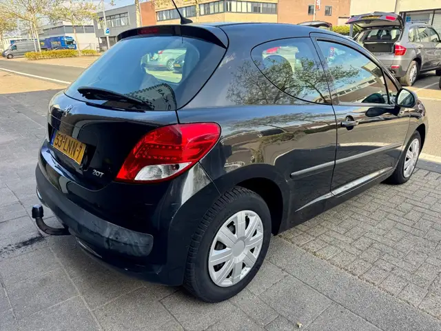 Peugeot 207 view 6