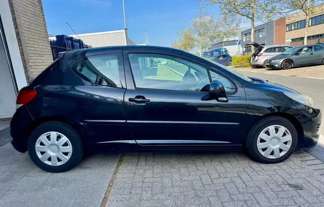 Peugeot 207 view 13