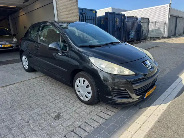 Peugeot 207 view 5