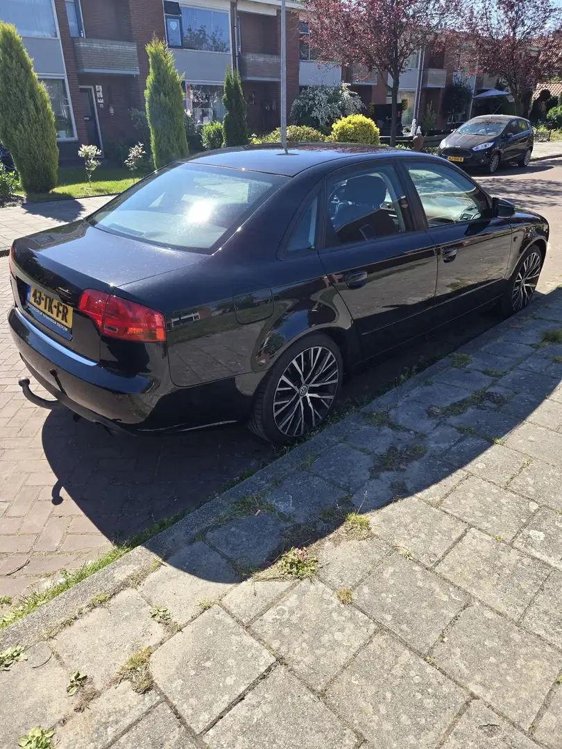 Audi A4 2.0 TFSI Pro Line Zwart - 2