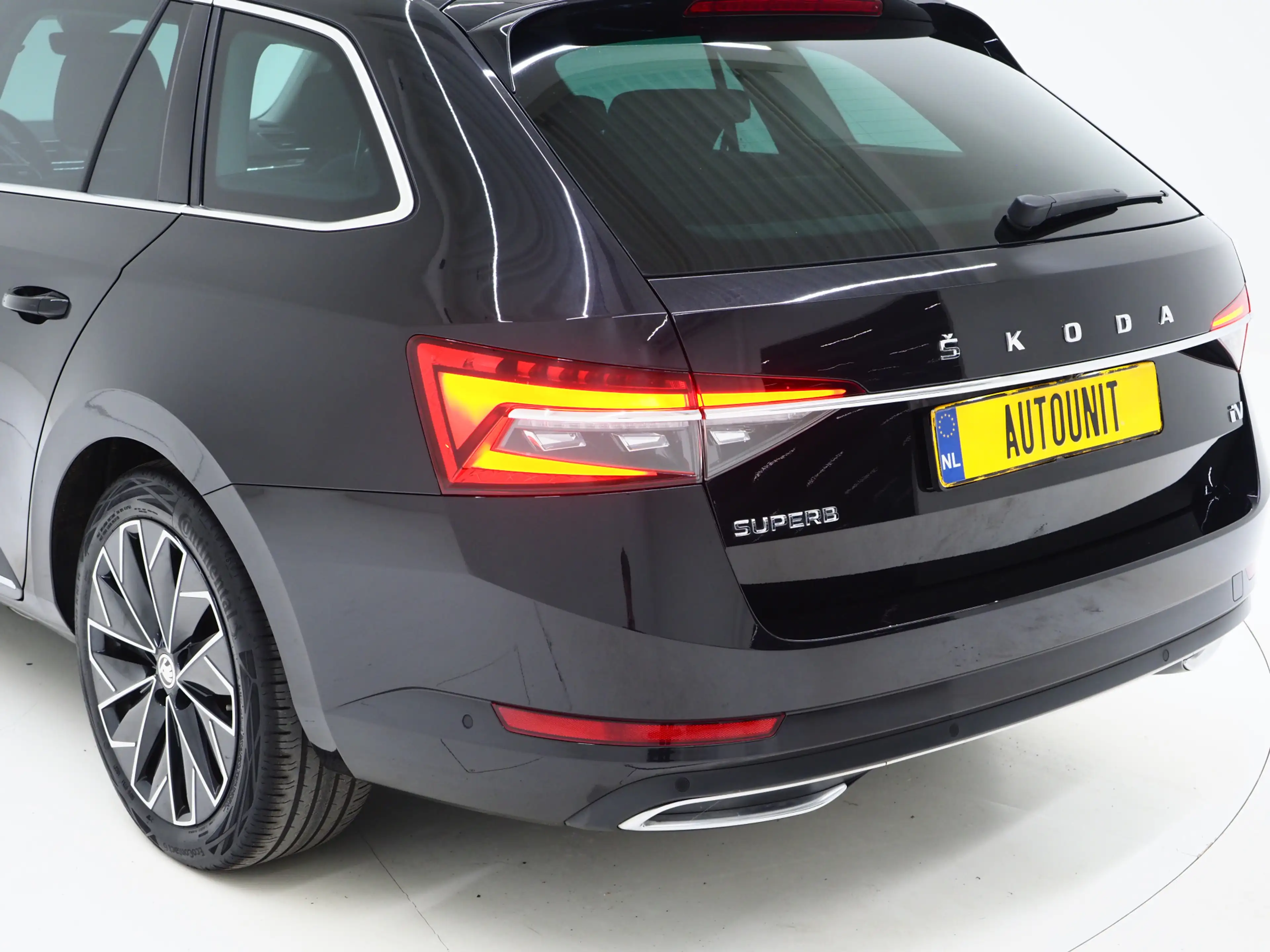 Skoda Superb Combi 1.4 TSI iV Laurin & Klement | Panoramadak | — photo 14