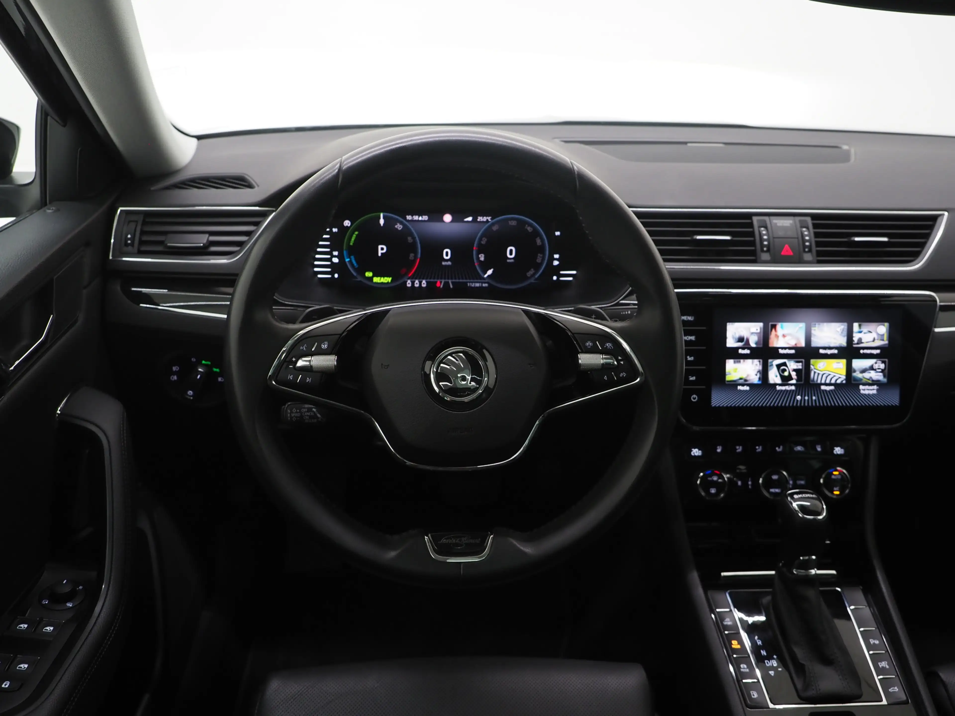 Skoda Superb Combi 1.4 TSI iV Laurin & Klement | Panoramadak | — photo 41