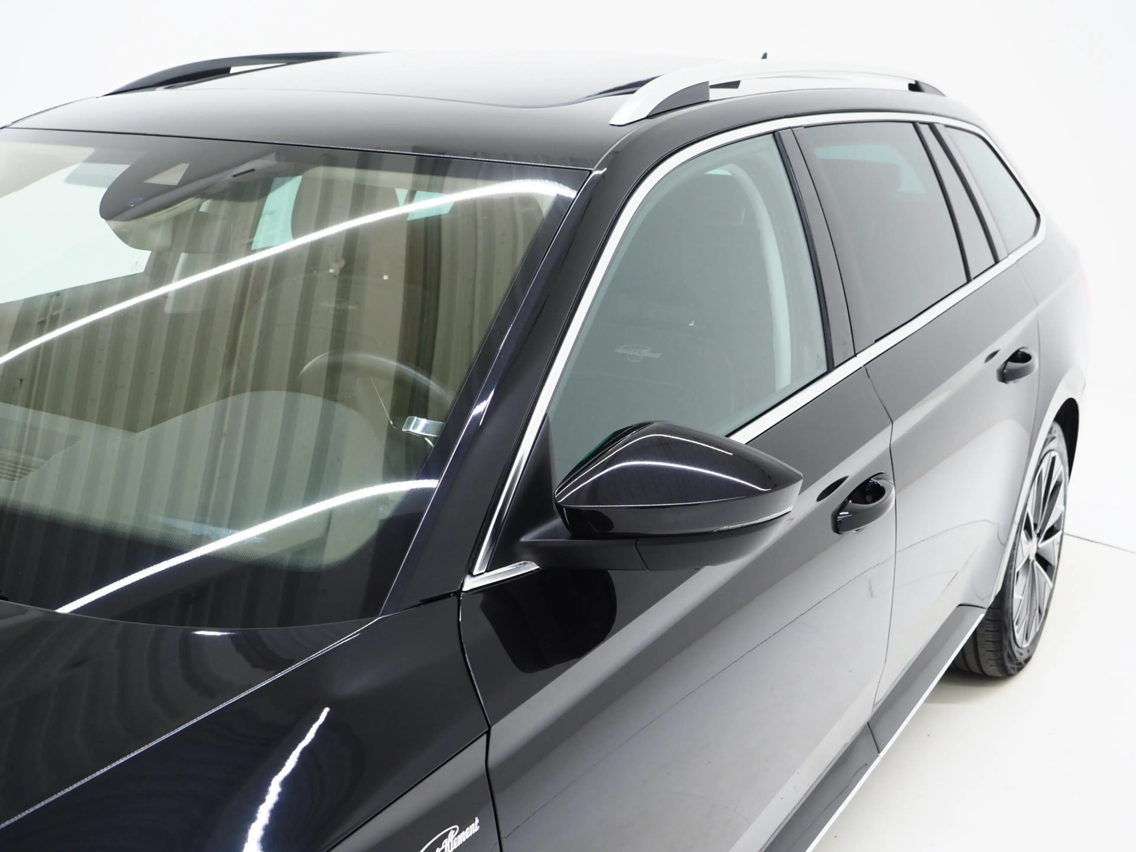 Skoda Superb Combi 1.4 TSI iV Laurin & Klement | Panoramadak | — photo 13