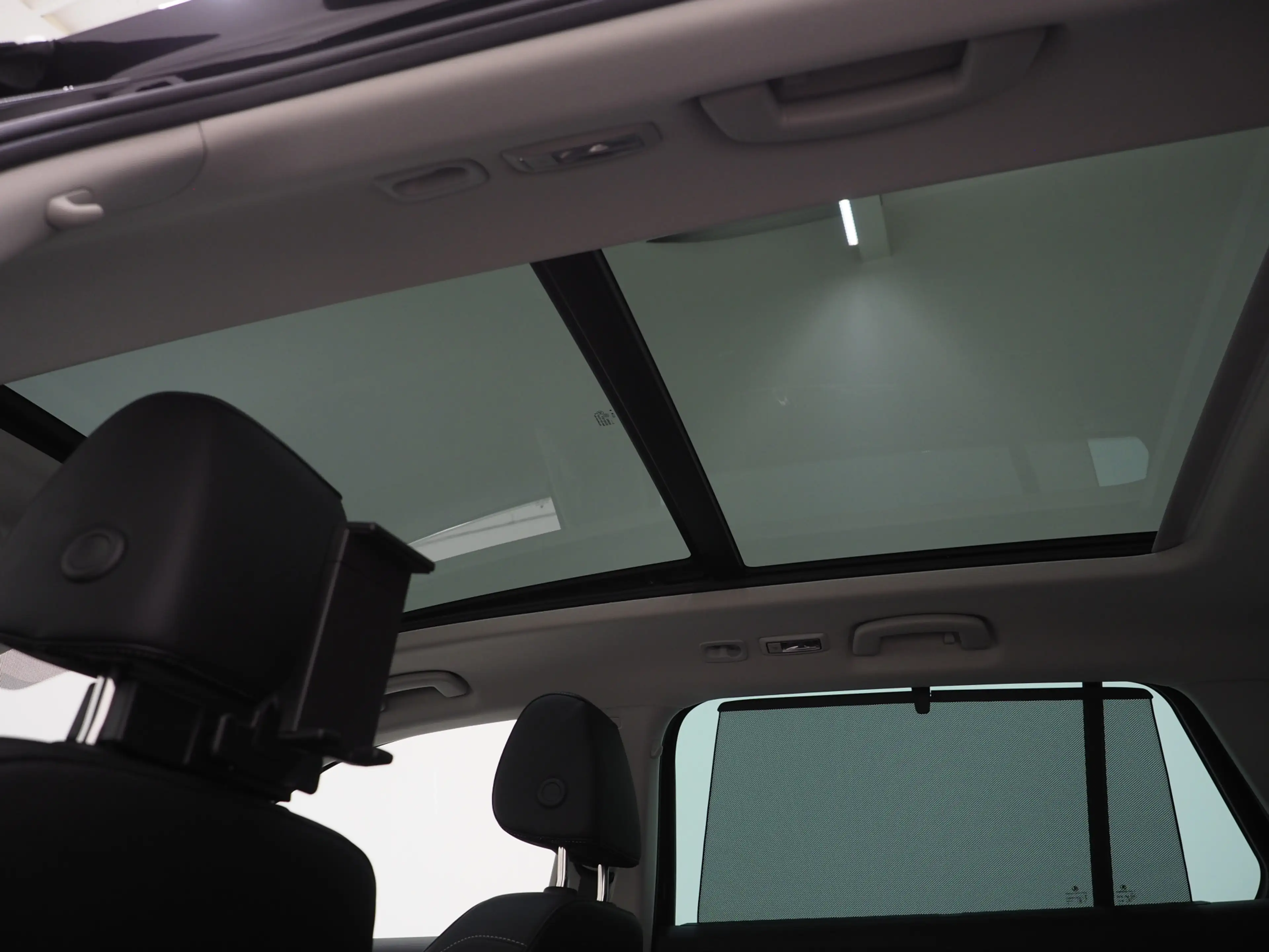 Skoda Superb Combi 1.4 TSI iV Laurin & Klement | Panoramadak | — photo 43