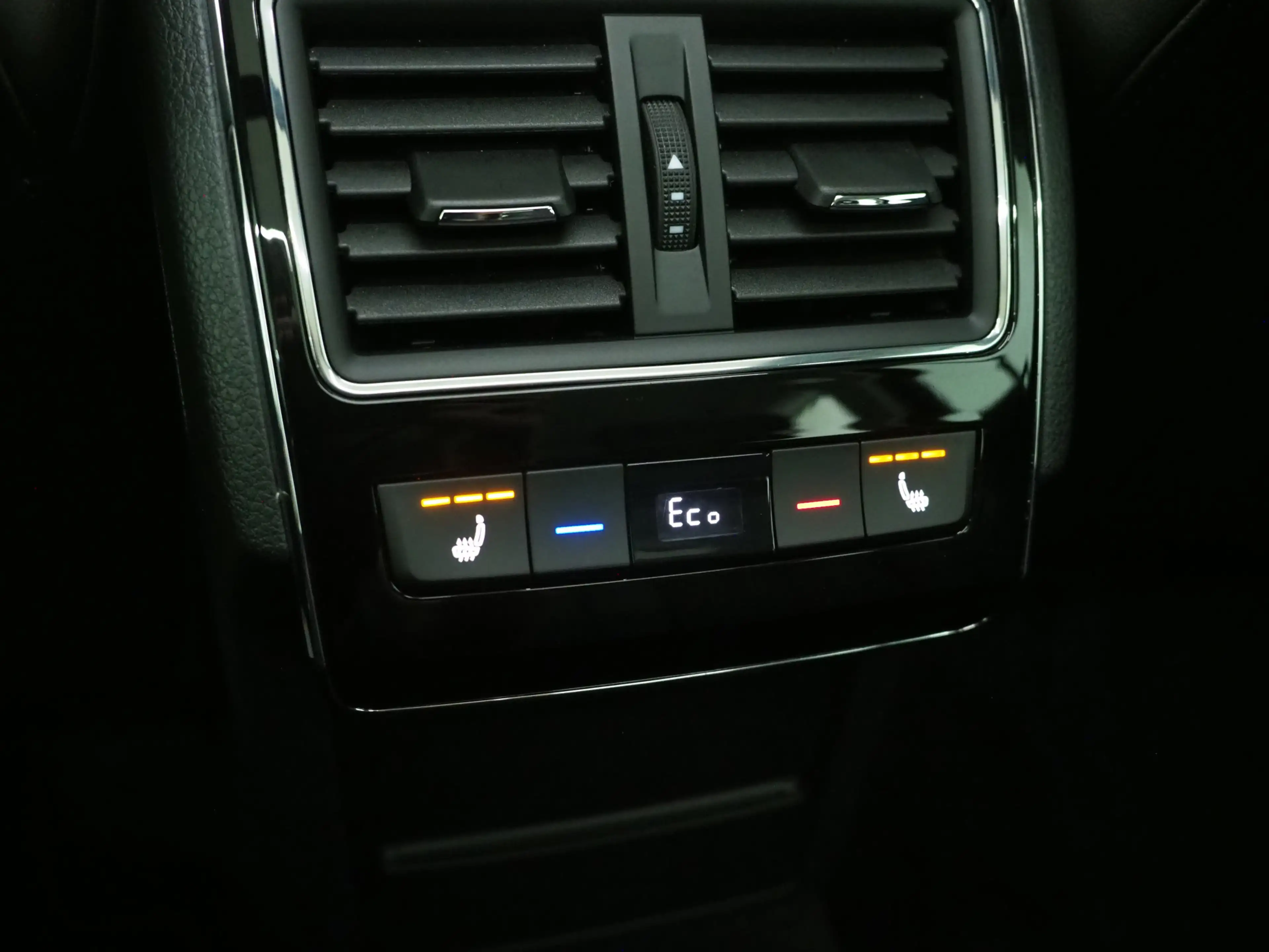 Skoda Superb Combi 1.4 TSI iV Laurin & Klement | Panoramadak | — photo 40