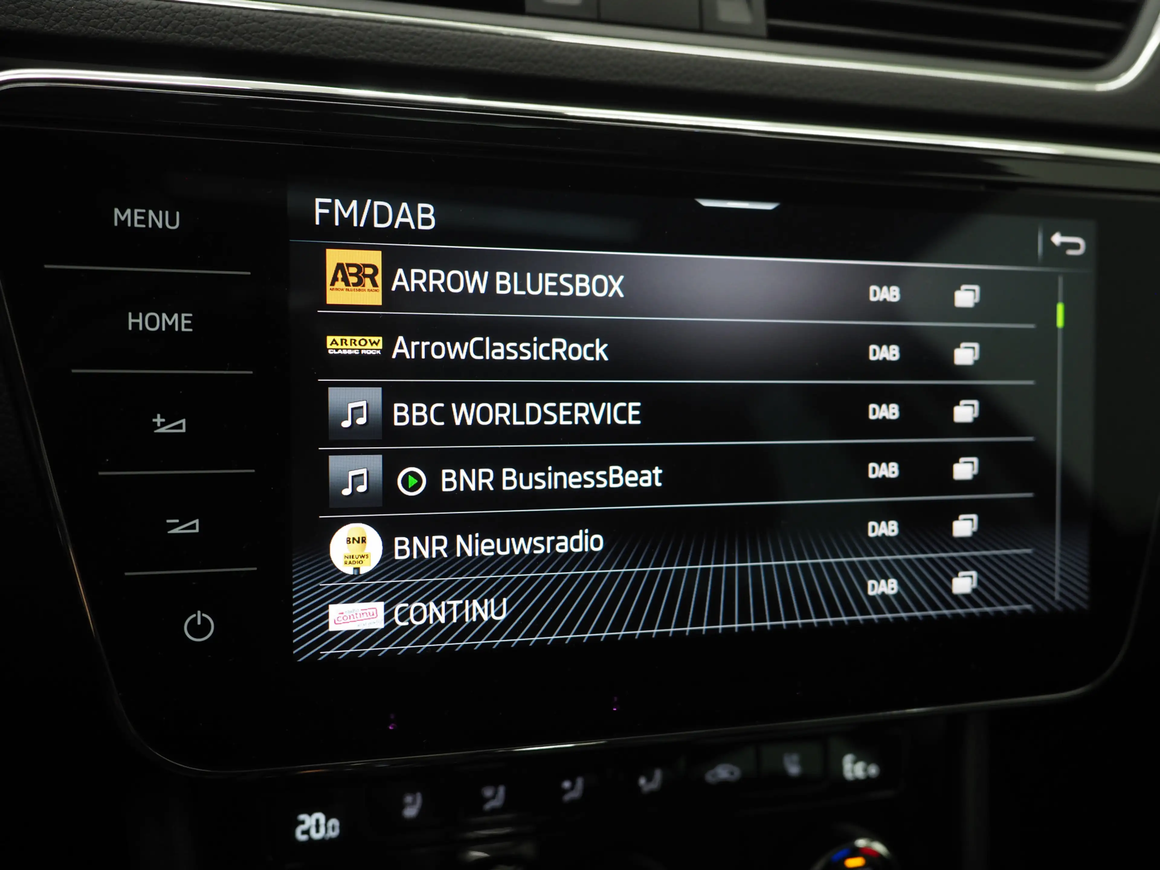 Skoda Superb Combi 1.4 TSI iV Laurin & Klement | Panoramadak | — photo 29