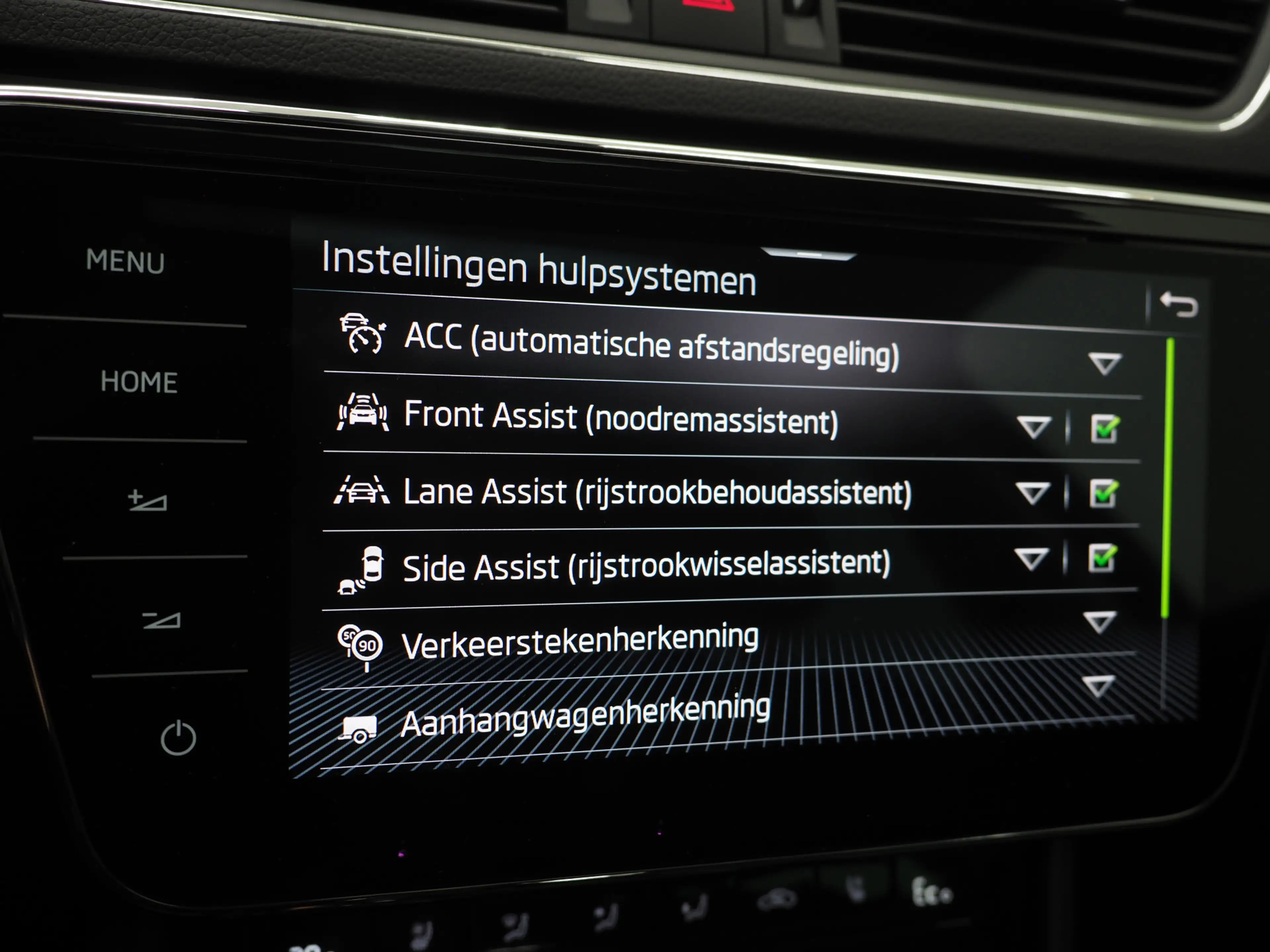 Skoda Superb Combi 1.4 TSI iV Laurin & Klement | Panoramadak | — photo 33