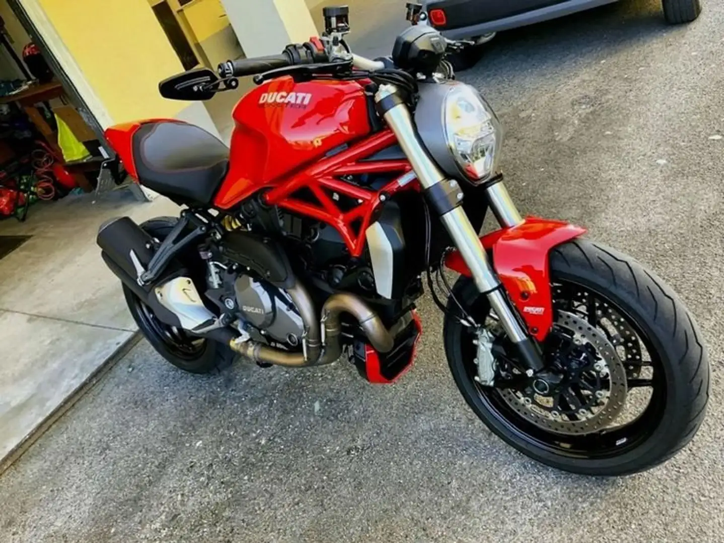Ducati Monster 1200 Rosso - 1
