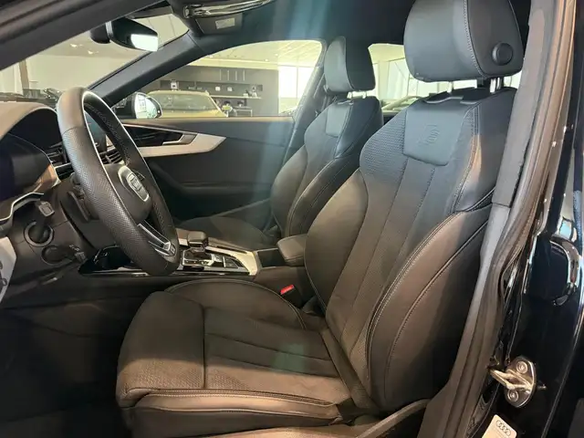 Audi S4 view 9