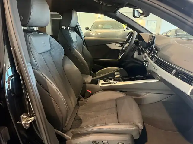 Audi S4 view 10