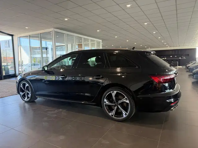 Audi S4 view 2