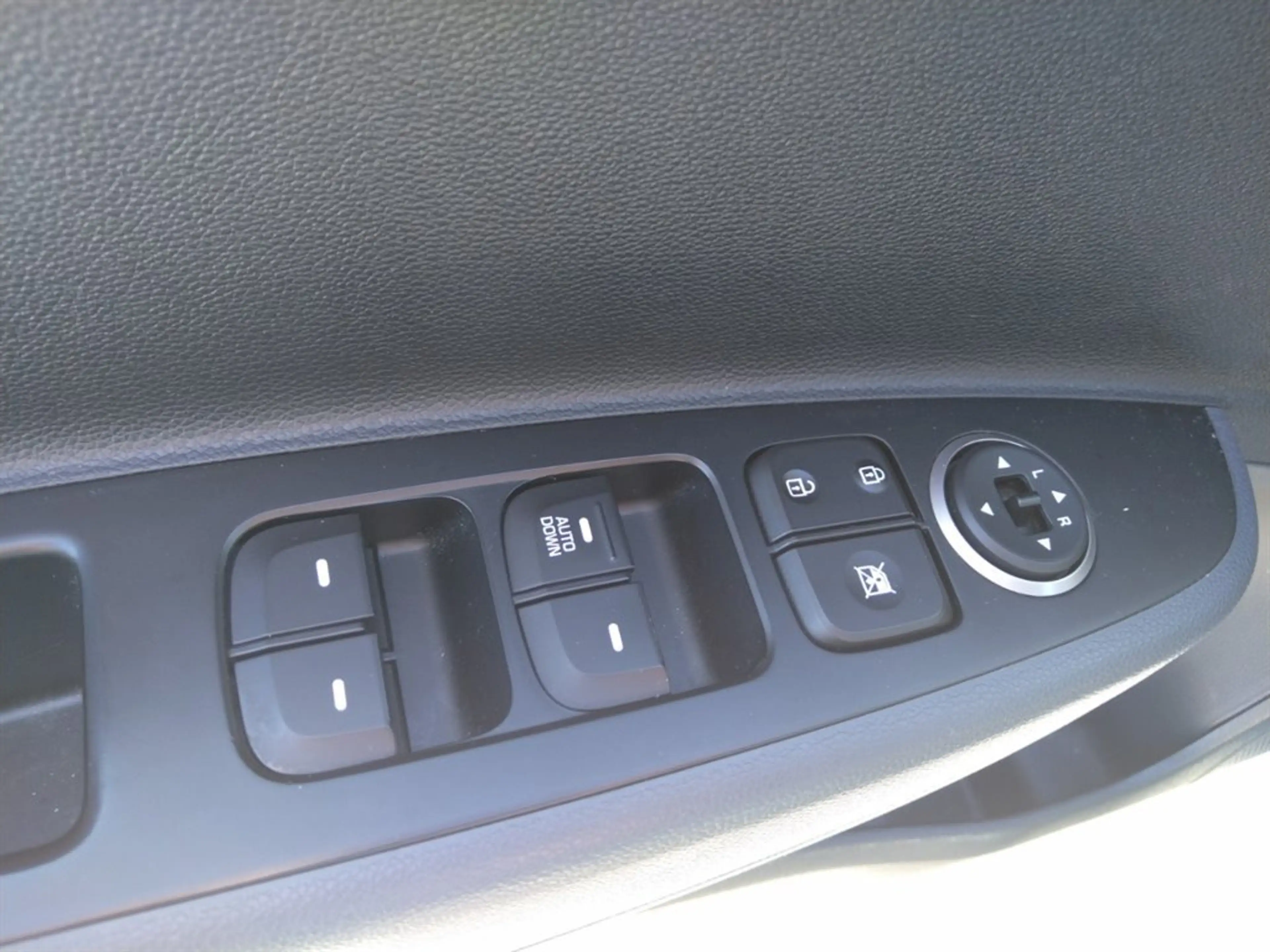 Hyundai i10 Edition 25 1,0 Comfort MT — photo 8