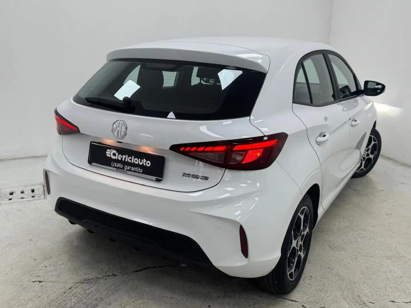 MG MG3 1.5 Comfort Blanc - 2