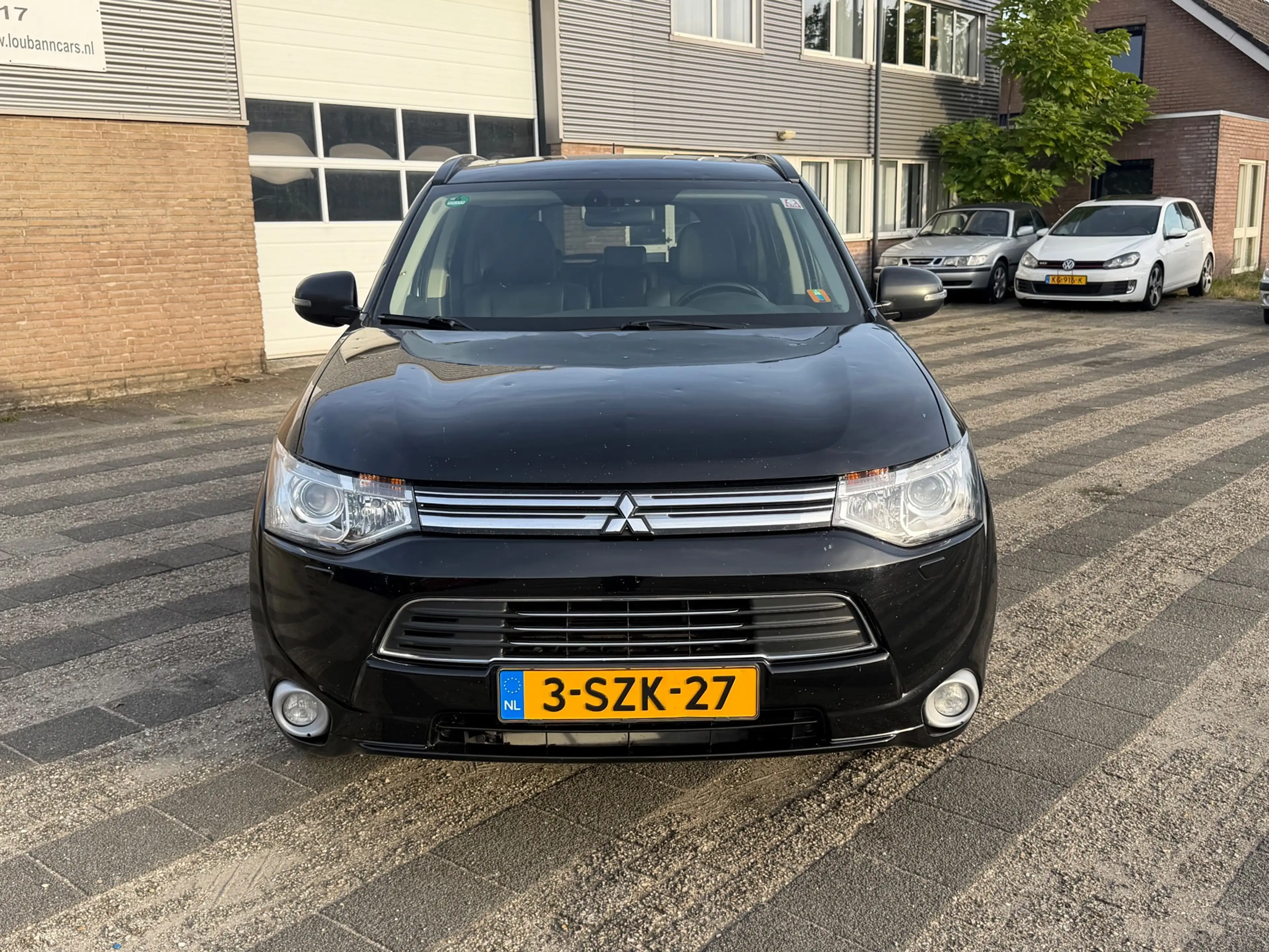 Mitsubishi Outlander 2.0 PHEV instyle 2013 open dak camera hagel schade — photo 2