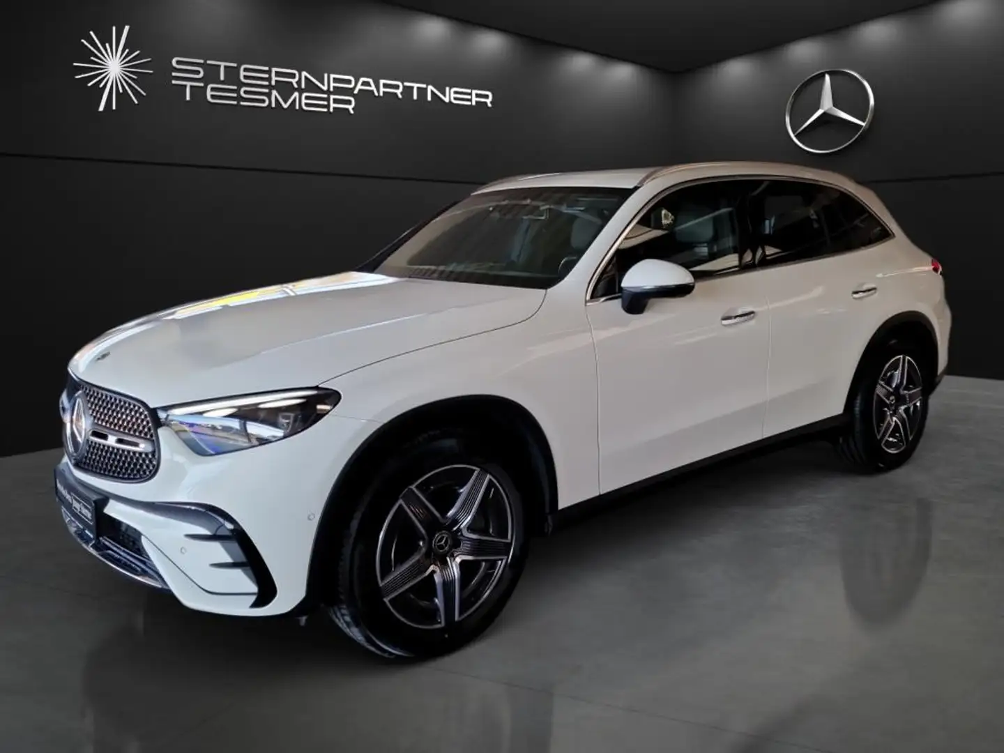 Mercedes-Benz GLC 300 d 4M AMG+MBUX+DIGITAL+DISTR+AMBIENTE+AHK Bianco - 2