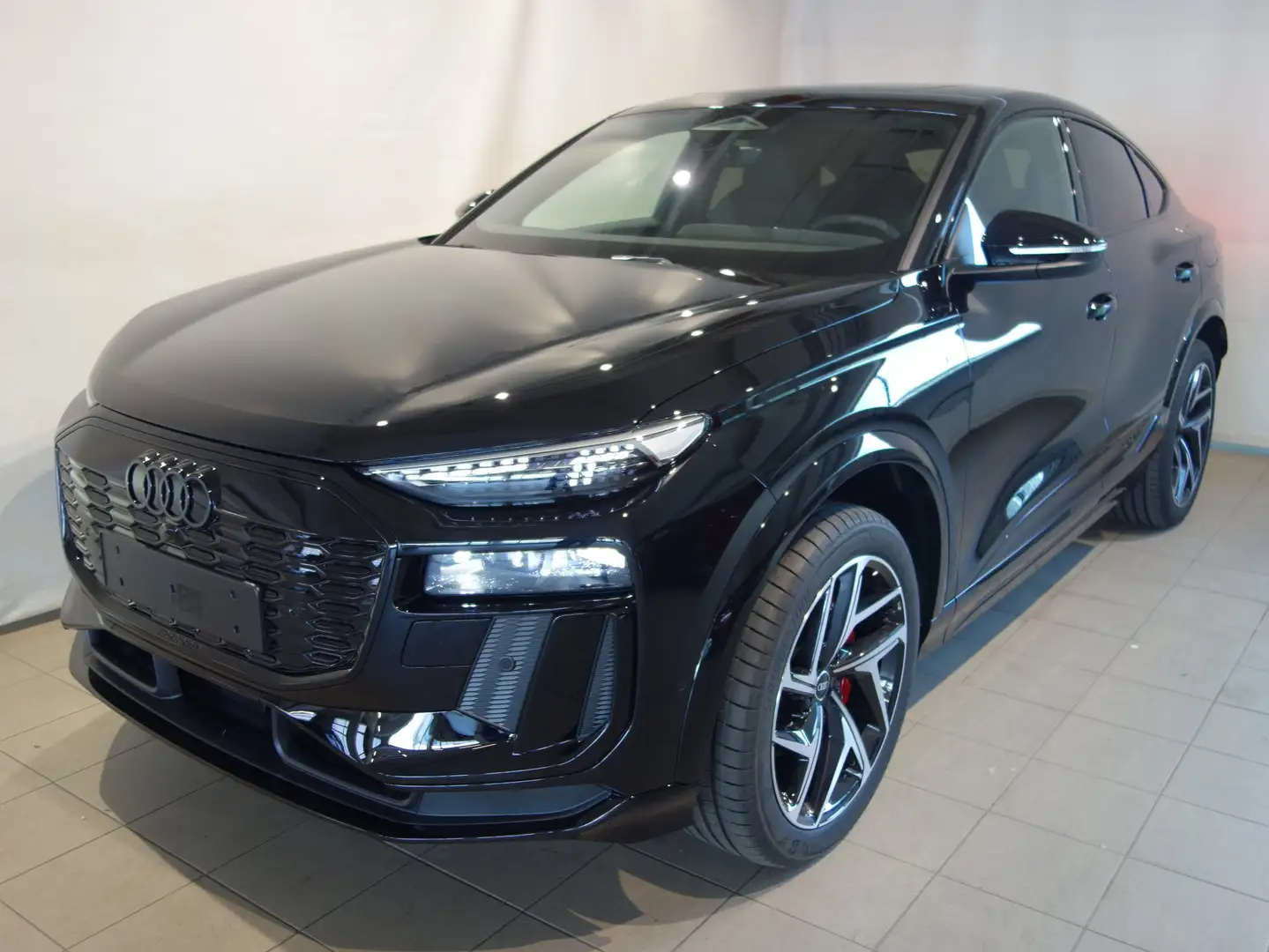 Audi Q6 Sportback e-tron Negru - 1