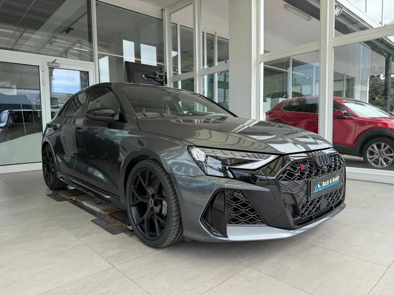 Audi RS3 2.5TFSI KERAMIK+PANO+AGA+MATRIX+SONOS+290KM/H 3