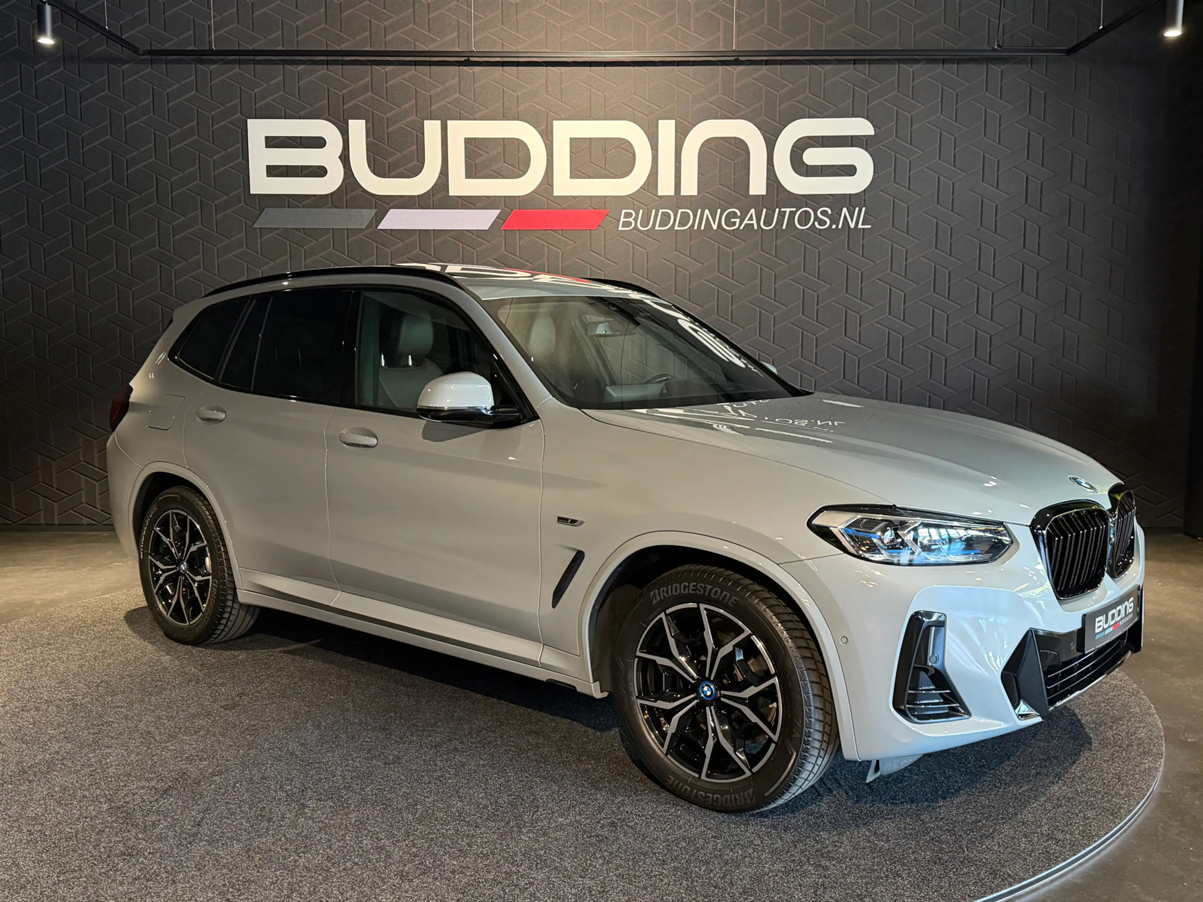 BMW X3 xDrive30e High Exe | M-sport | Pano | Head-up | 36 — photo 3